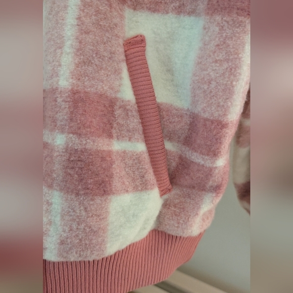 NWOT Universal Thread Women's Pink and White Plaid Bomber Jacket, Sz M - Picture 10 of 10